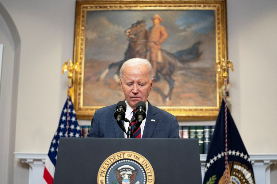 Biden, Harris Condemn Storm Misinformation Ahead of Hurricane Milton Landfall