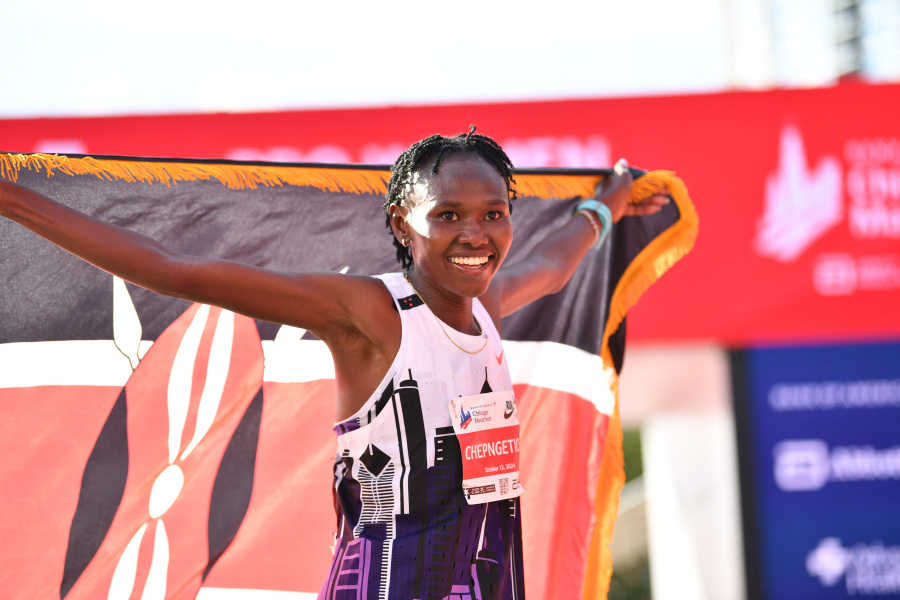 Athletics-Kenya s Chepngetich Smashes Women s Marathon World Record