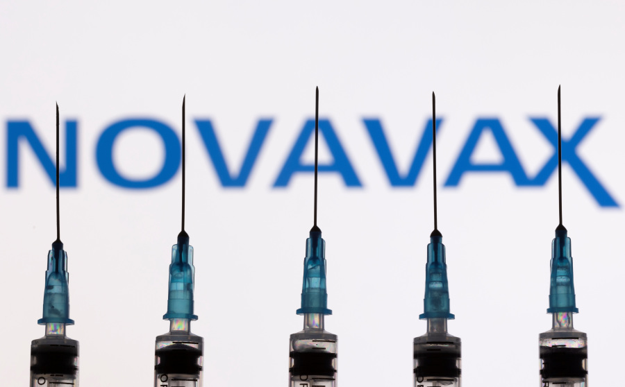 US FDA pauses Novavax s trial of combo COVID-flu shot on safety concerns