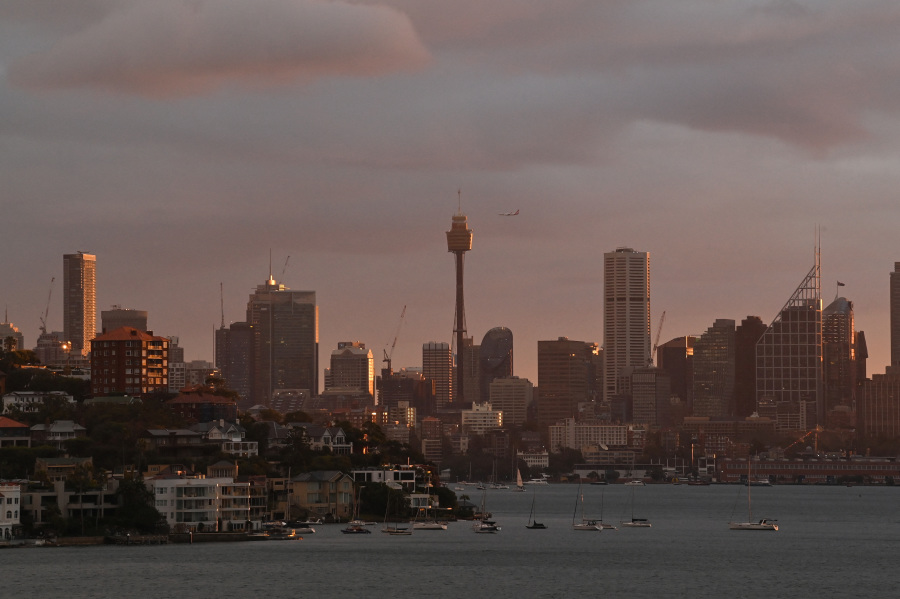 Sydney beaches closed due to toxic  tar balls 