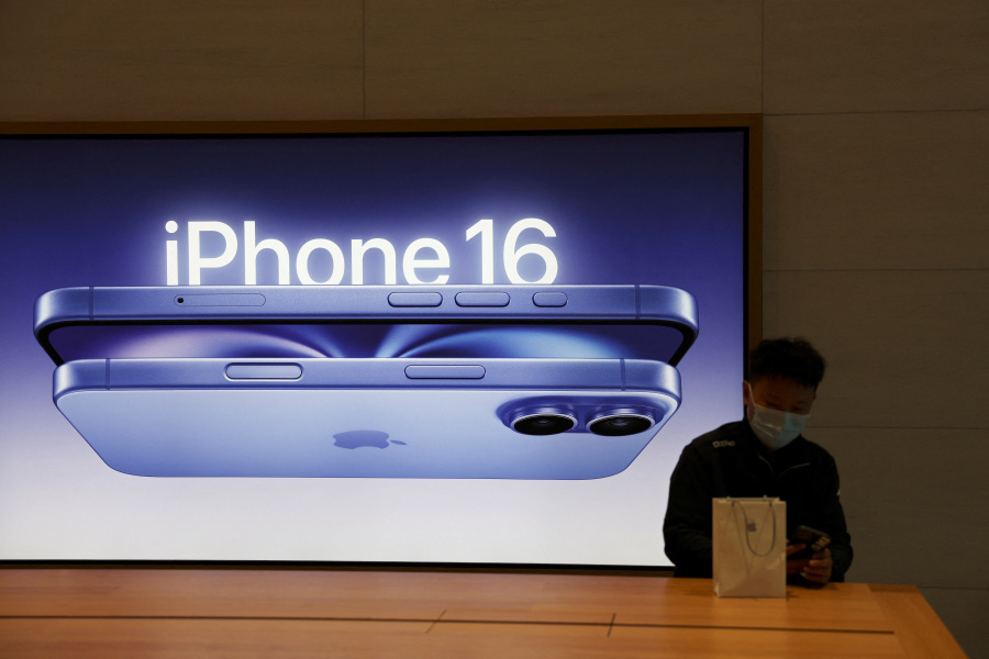 Apple s new iPhone sales in China jump 20 in first 3 weeks, Counterpoint says