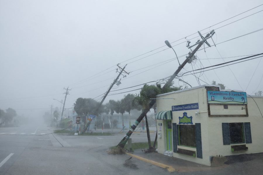 Ominous Hurricane Milton Closes in on Florida s West Coast