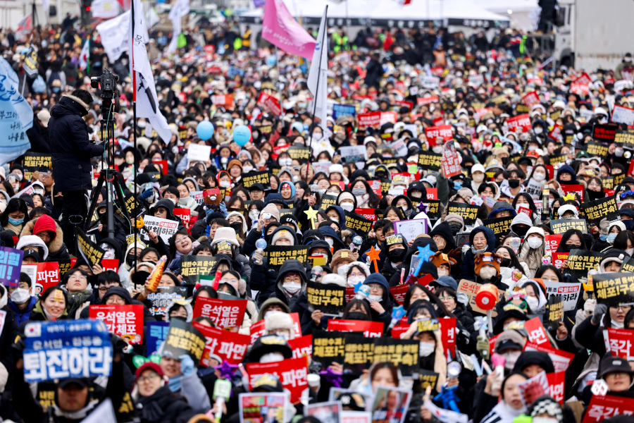 Rival protests over South Korea s impeached President Yoon held in Seoul