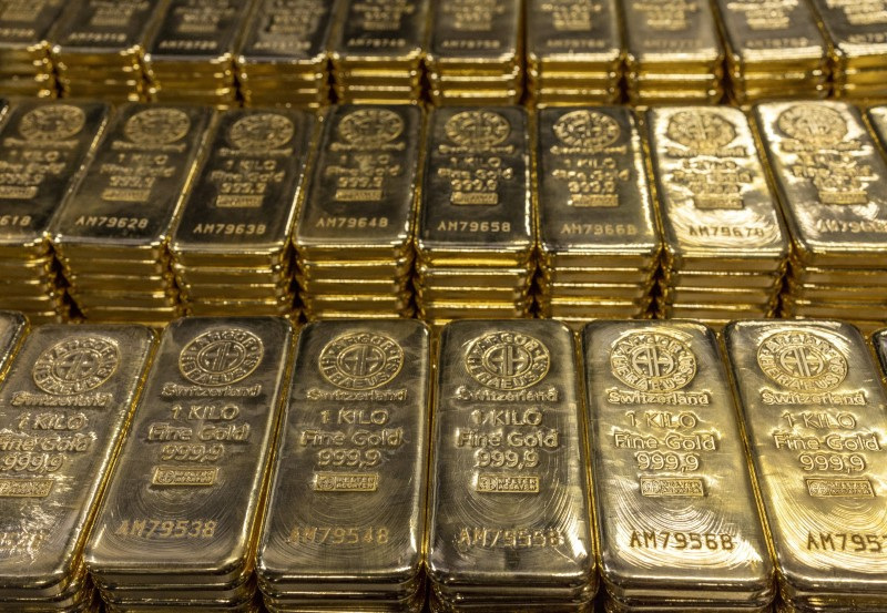 Factbox-Most Banks Expect Gold s Bull Run to Persist Into 2025