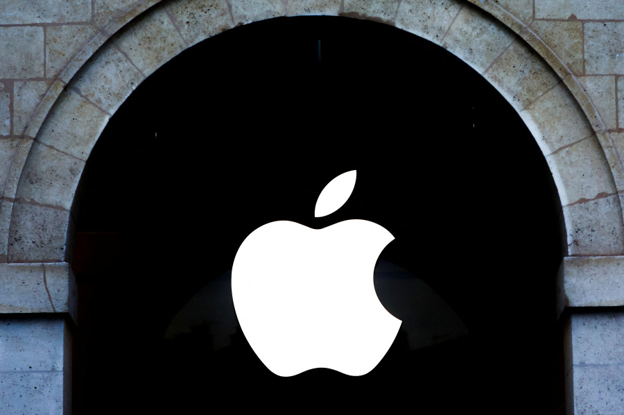 Apple Drops Out of Talks to Join OpenAI Investment Round, WSJ Reports