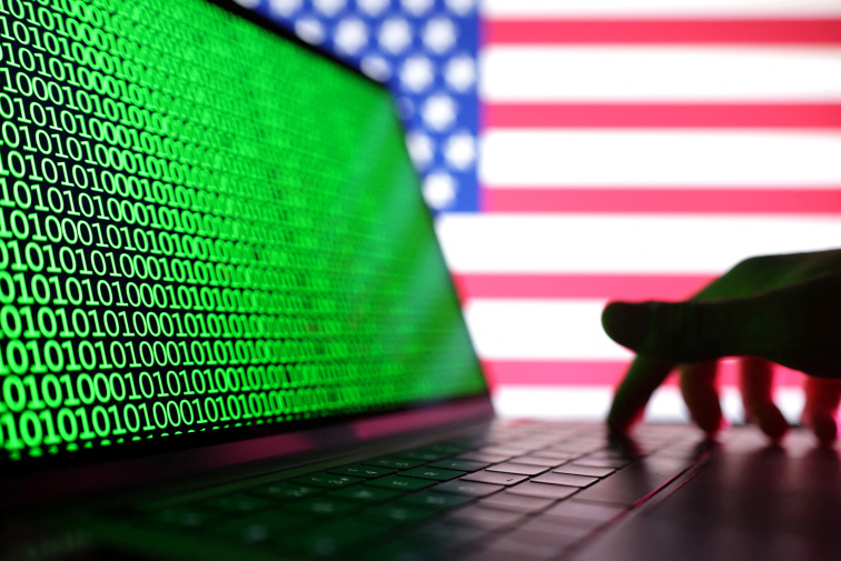US soldier charged with selling stolen confidential phone records