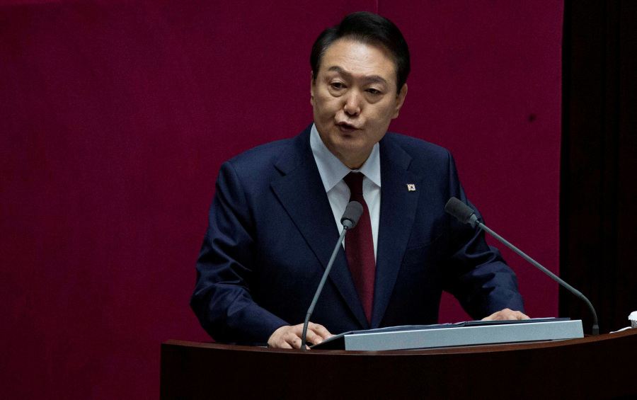 South Korea s Yoon, facing unprecedented arrest over martial law, vows to  fight til end 