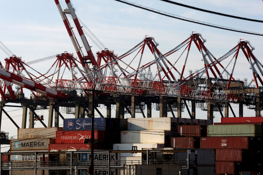 Union, employers credit Trump in US port deal that may shape future talks