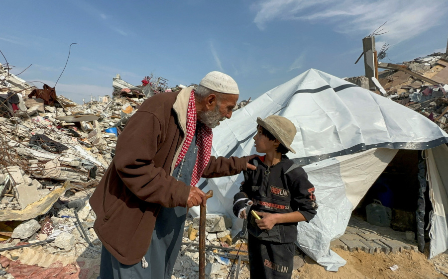 Joy turns to despair as Gaza returnees struggle to settle in enclave s north