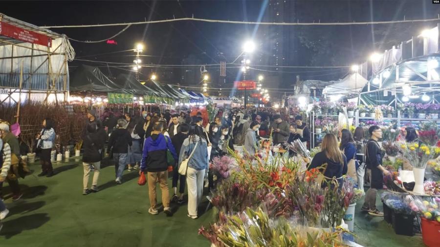 Concerns Linger Beneath the Festive Atmosphere of Hong Kong’s Lunar New Year Markets