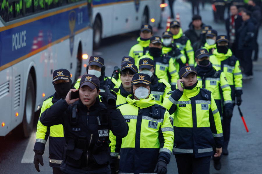 South Korean police asked to execute arrest warrant for impeached president