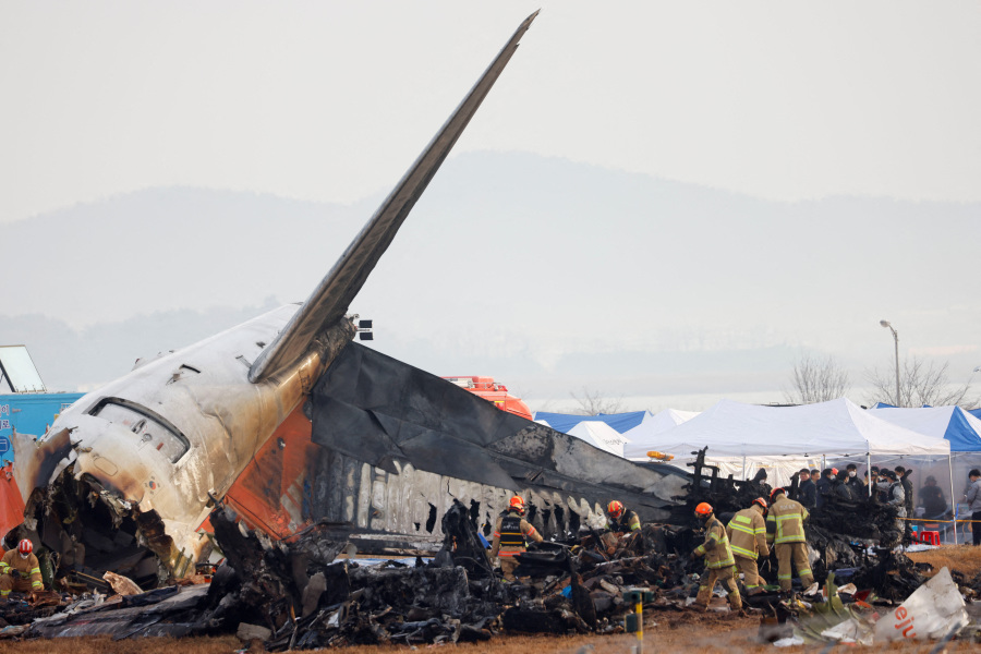 South Korean transport minister plans to resign over country s worst air crash