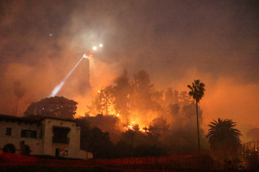 Hollywood Hills burn as LA engulfed by  the big one 