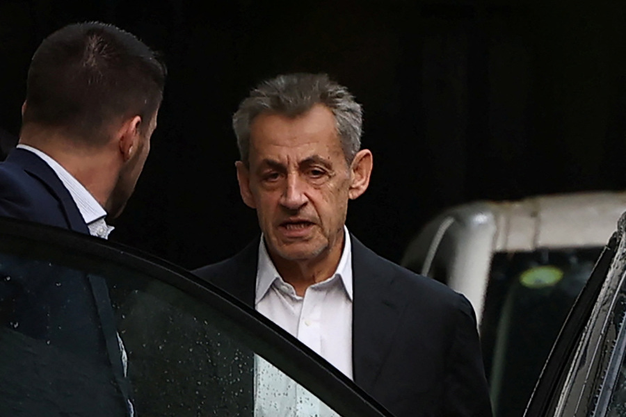 Former French President Sarkozy arrives at prison to start 5-year sentence