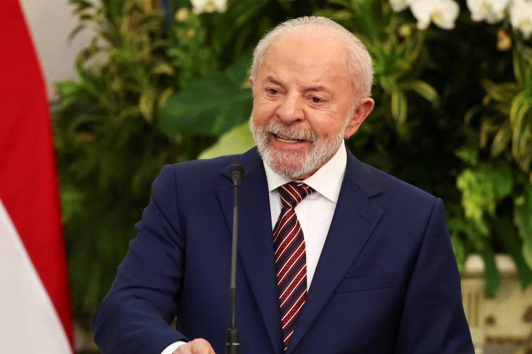 Brazil s Lula open to discussing tariffs, Venezuela with Trump