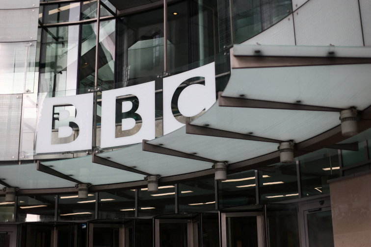 Britain s BBC  determined to fight  Trump defamation claim