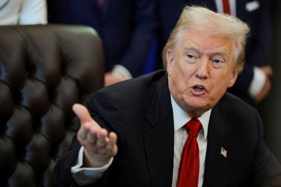 Trump urges lawmakers to give healthcare money  directly to the people 