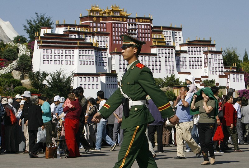 CCP Promotes Brainwashing Education in Tibet Through Films and Storytelling to Strengthen Assimilation