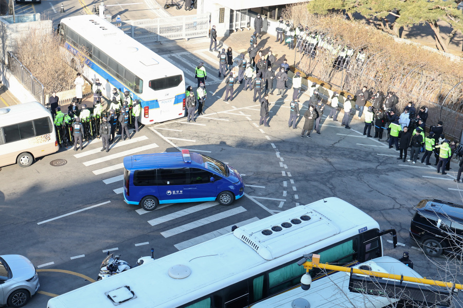 South Korea s Yoon attends his first criminal trial hearing