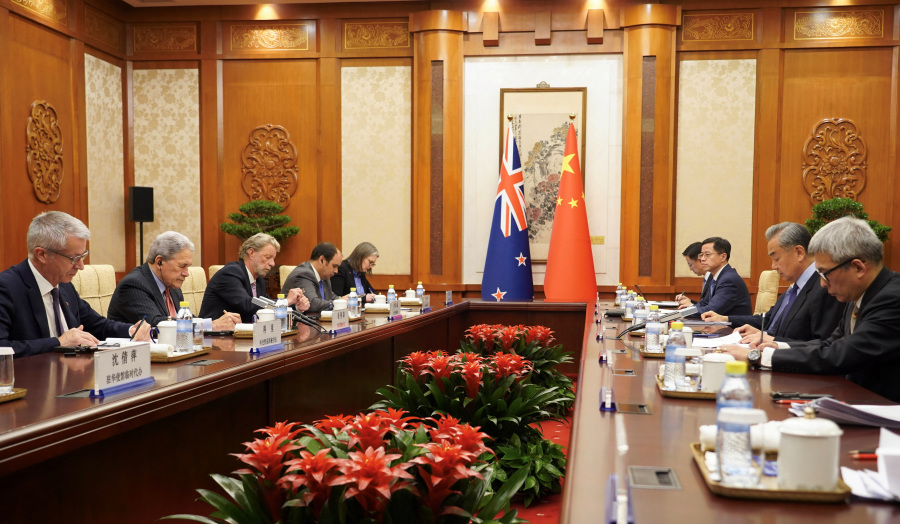 New Zealand s foreign minister raises concerns over China s Tasman Sea drills on Beijing visit