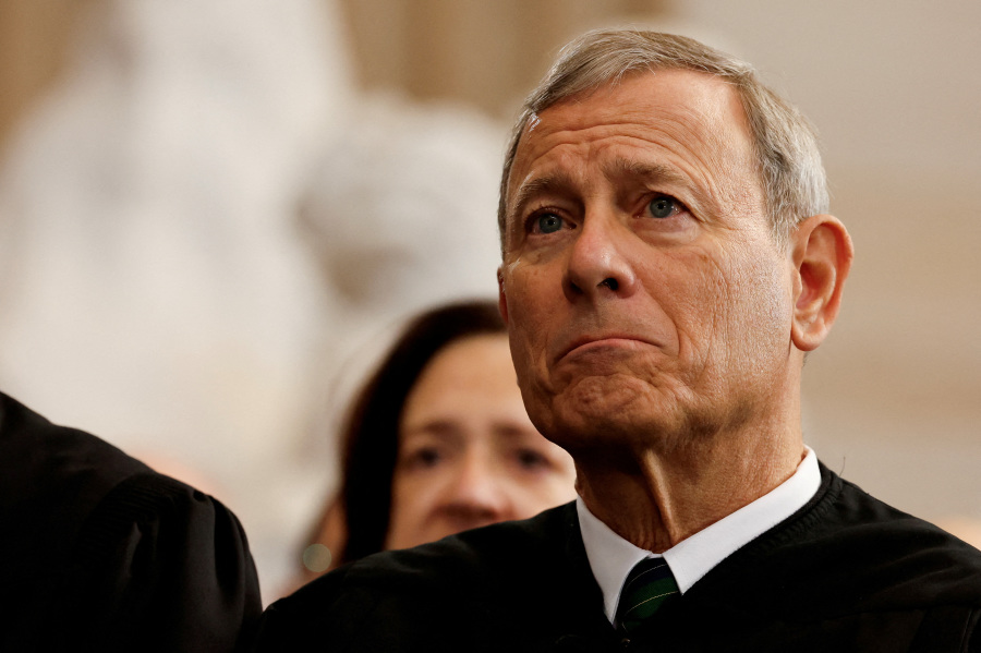 US Chief Justice Roberts: calls for judge s impeachment are inappropriate after Trump lashes out