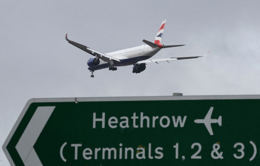 UK s Heathrow Airport closes for day after fire at substation