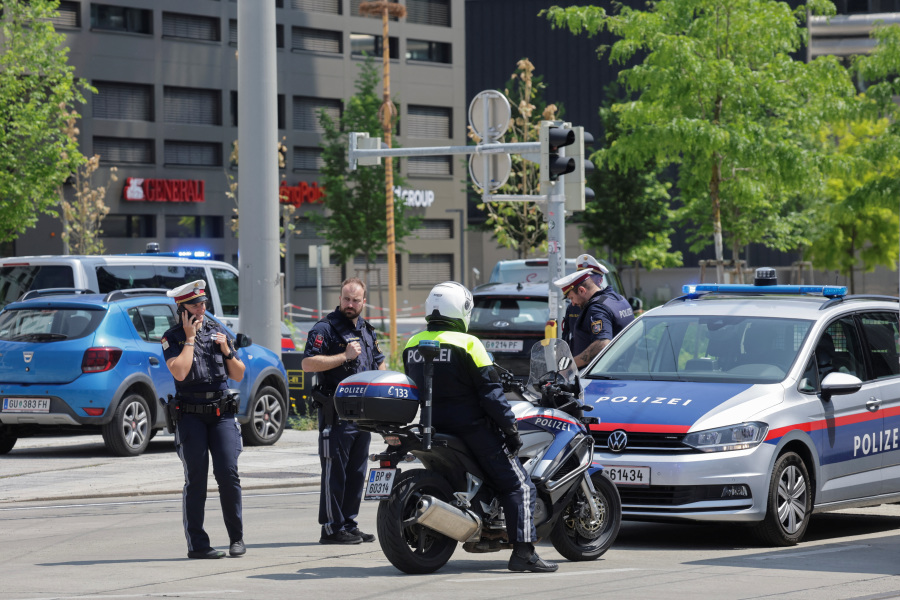 Gunman kills at least nine in attack on Austrian secondary school