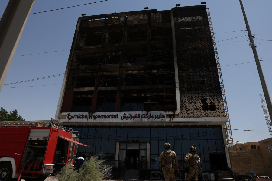 Fire at mall in Iraq leaves at least 60 dead, officials say