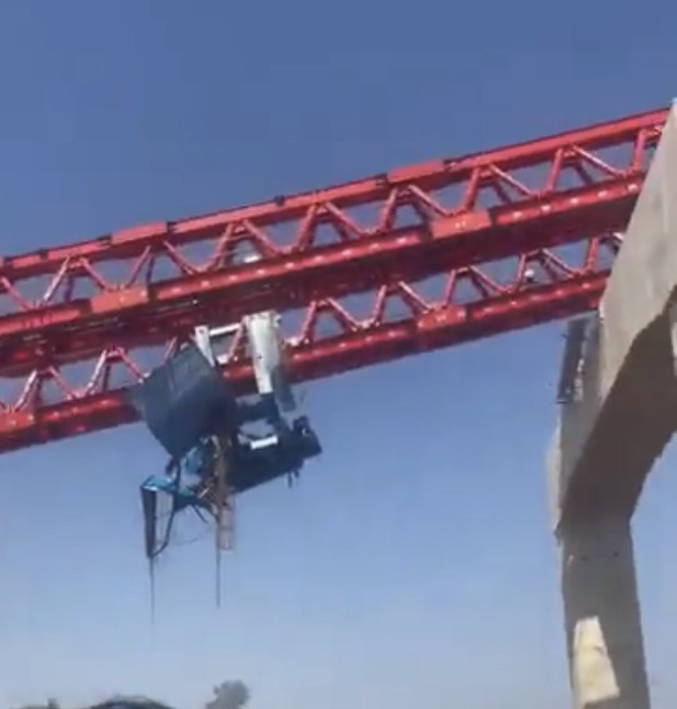 The Train Compartment Appeared as if It Had Been Sliced in Half by a Knife. A Major Accident on the China-thailand Railway Has Resulted in 32 Fatalities and 64 Injuries