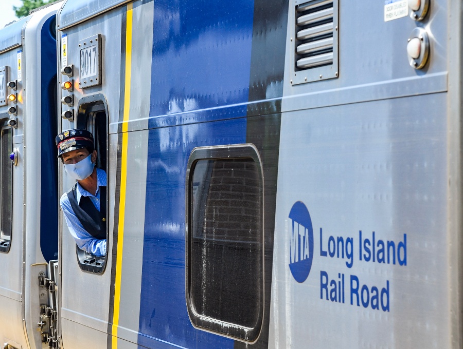 Hochul says tariffs driving up MTA fleet upgrade costs