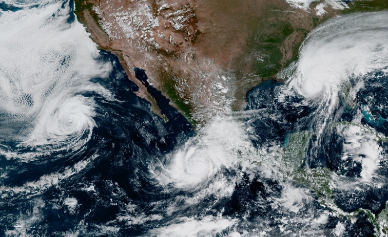 Hurricane Isaias leave two dead, over 800K without power