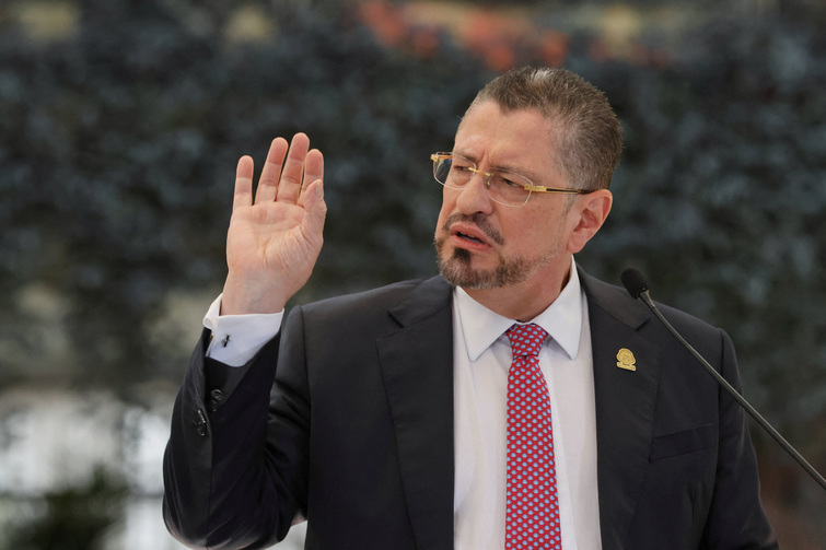 Costa Rica rejects legitimacy of Cuban government, orders embassy closure