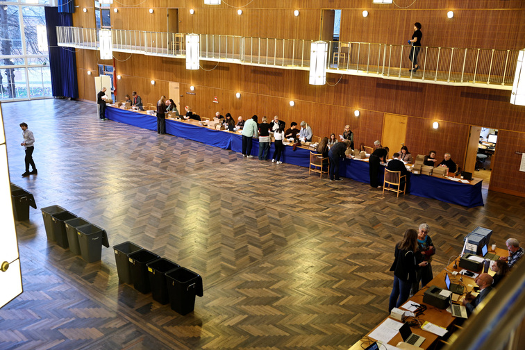 Denmark votes in election clouded by Trump s Greenland push