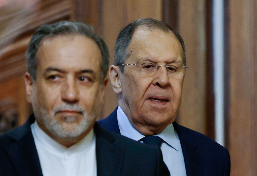Russian and Iranian foreign ministers discuss possibility of conflict settlement