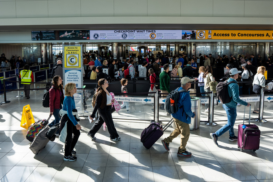 Major US airports return to normal as TSA workers get paid