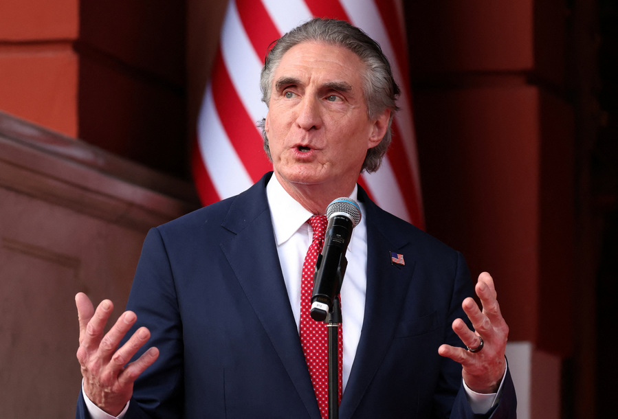 Venezuela to ensure security of mining companies, exceed oil production goals, US Interior Secretary says