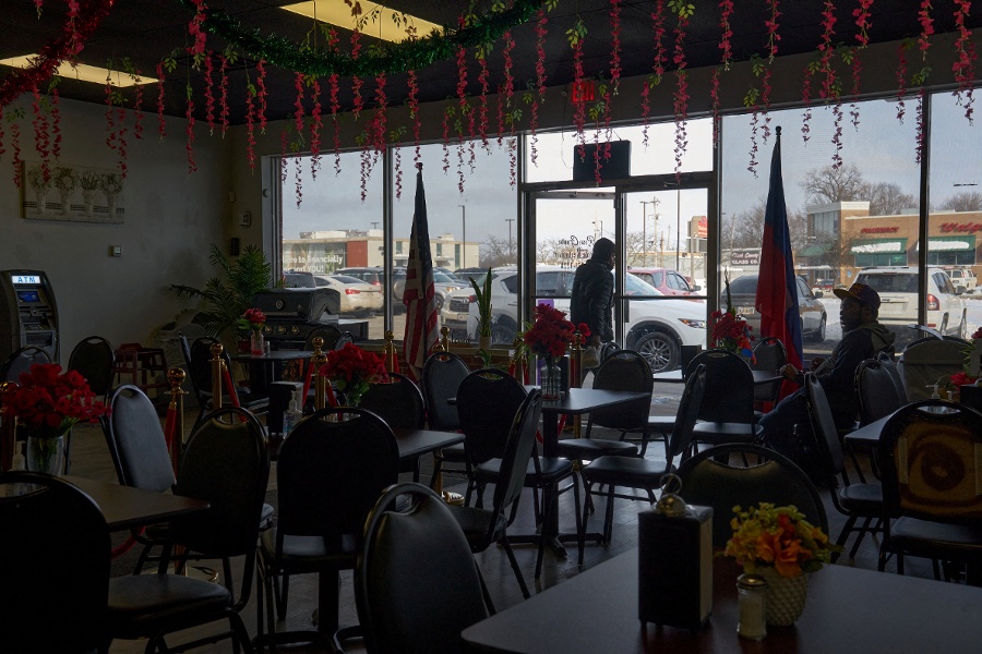 Supreme Court scrutinizes Trump s move against Haitian and Syrian immigrants