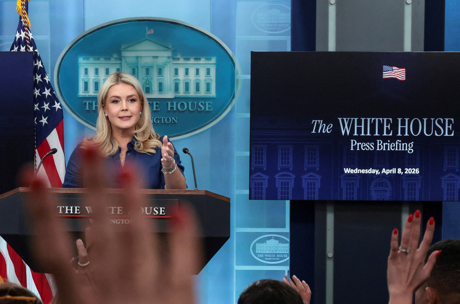 Trump pushes for Strait of Hormuz reopening without tolls, White House says