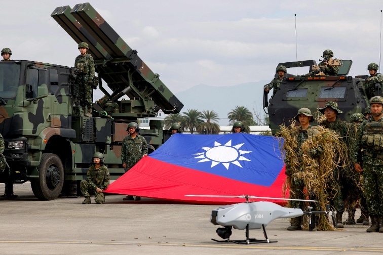 Taiwan  cautiously optimistic  about US arms sales, defence minister says
