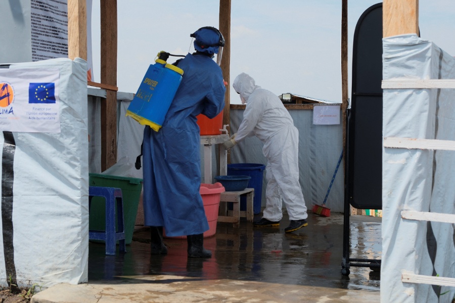 Trump&nbsp;to seek more than $1.4 billion in Ebola funding from Congress