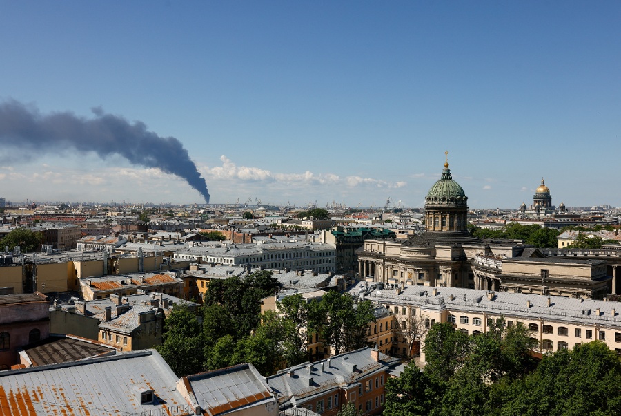 Ukraine strikes oil terminal in St Petersburg as Putin s  Davos  gets under way