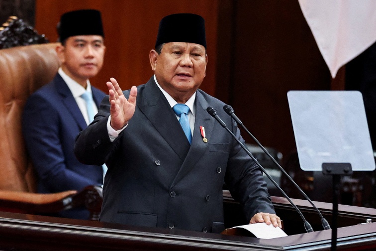 Analysis-Prabowo s populist policies propel a  doom-loop  in Indonesian markets