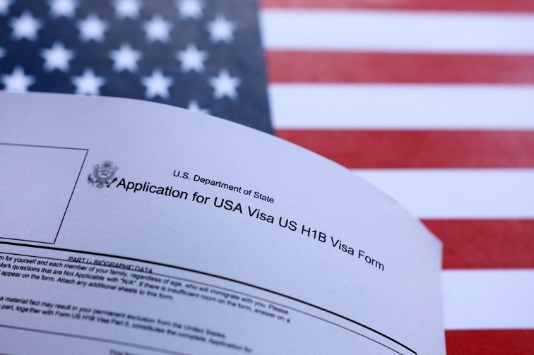 Appeals court rejects Trump bid to halt $100,000 H-1B visa fee ruling