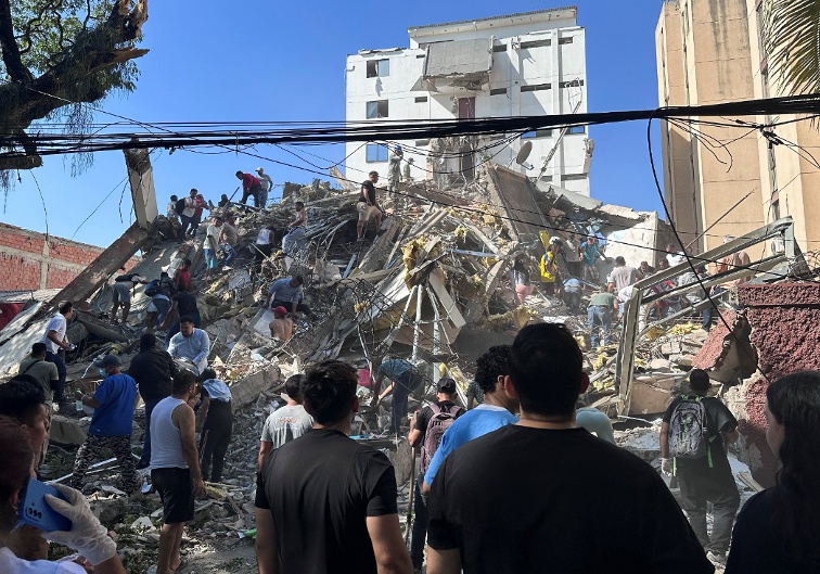At least 77 killed after powerful earthquake hits western Colombia