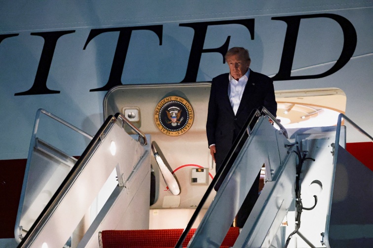 Trump says his plane faced  greater risk  in secret flight change