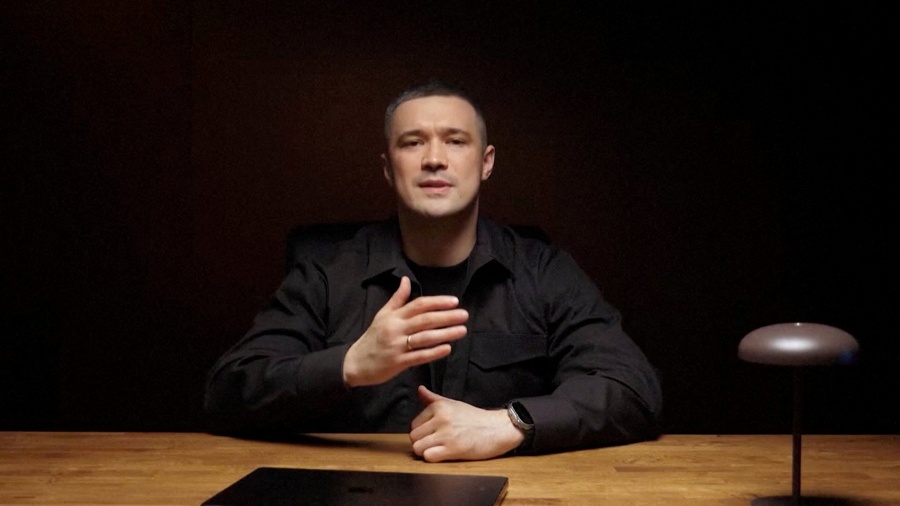 Ukraine s ousted defence minister plans US trip to raise project funding