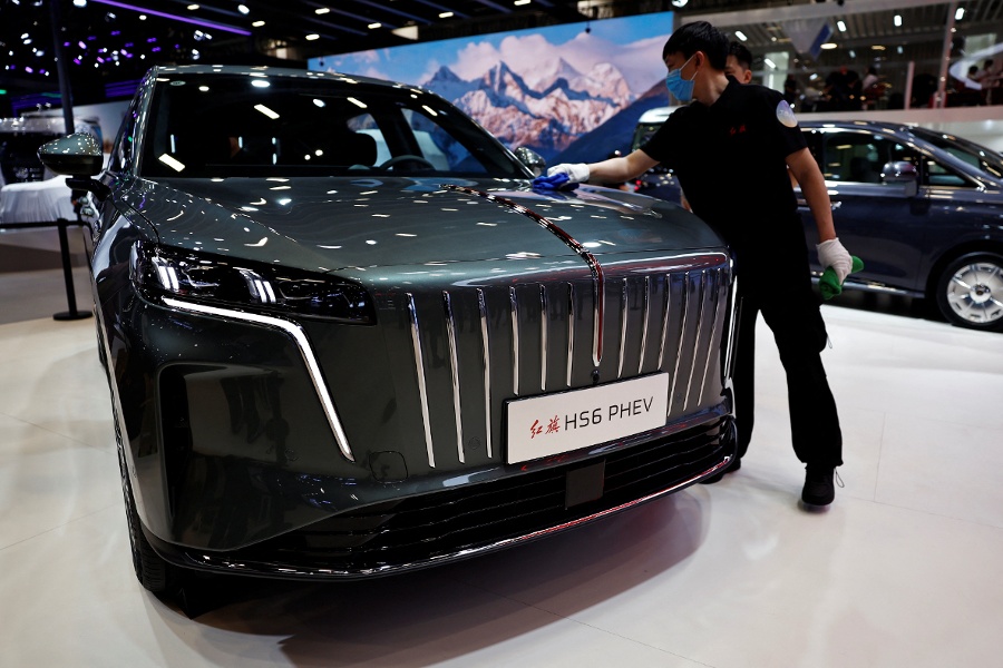 German state politician calls for EU tariffs on Chinese hybrid cars, letter shows