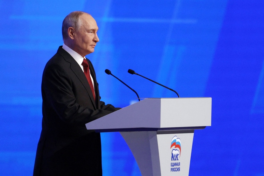 Putin will draft 300,000 new troops after September elections, Zelenskiy says