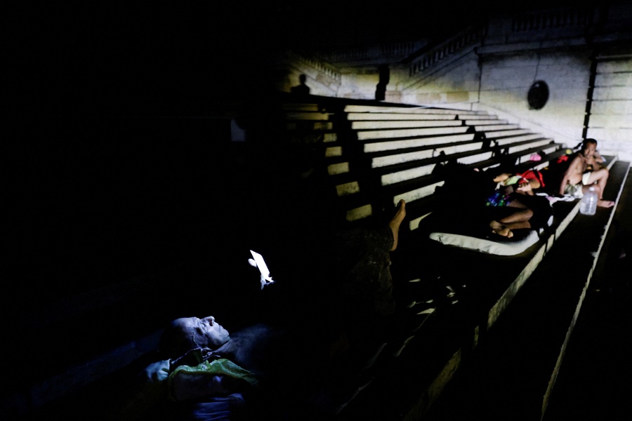 Cuba s power grid collapses again during restoration efforts after nationwide blackout