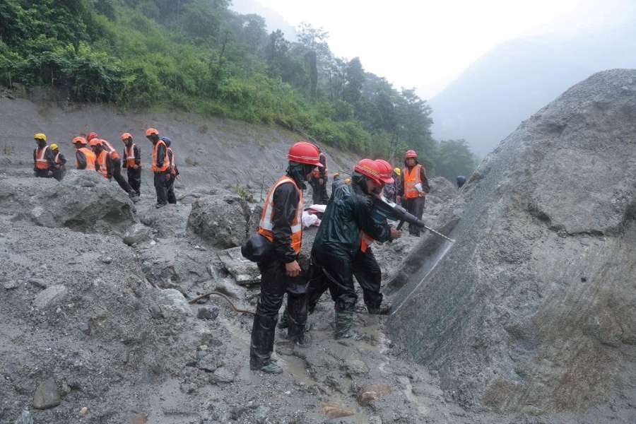 Nepal steps up rescue effort to reach hundreds trapped in tunnels